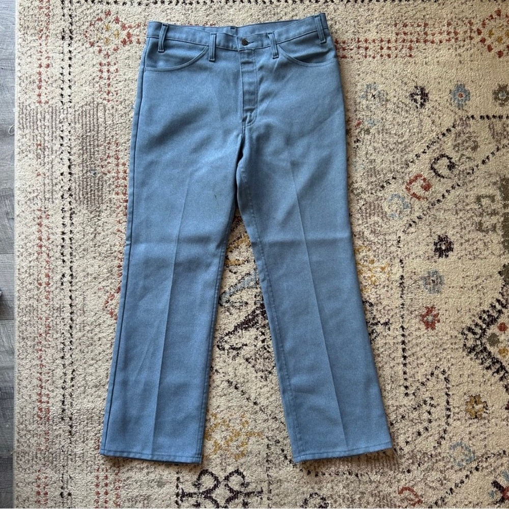 Men’s Vintage 1970’s or 1980’s Navy Tab Blue Levi’s Polyester Pants size 35x30